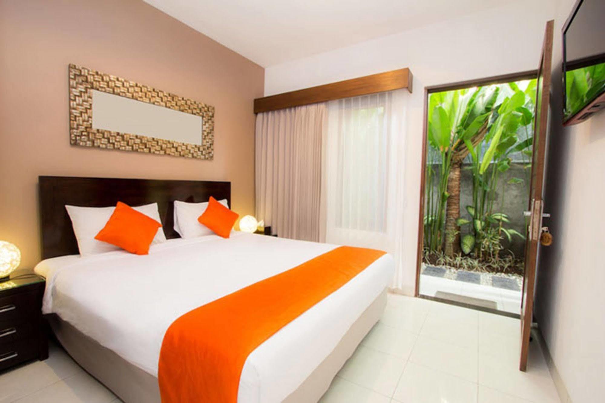The Pavilion Hotel Kuta Kuta  Exterior photo